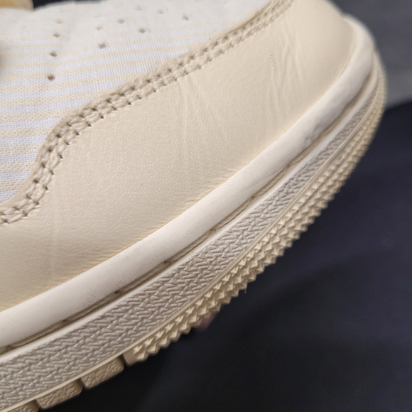 Jordan Cream and Pink Women's Sneakers - Picture 8 of 10